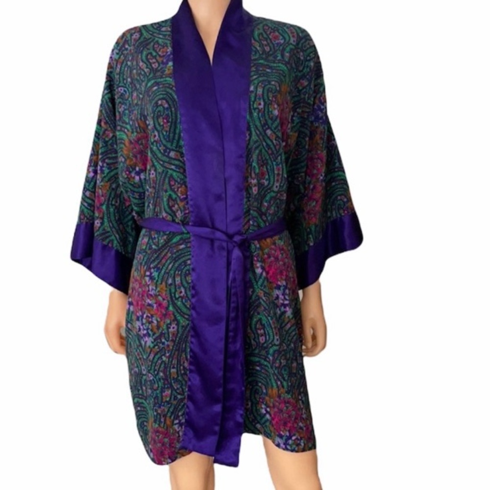 EUC Vintage Victoria’s Secret Gold Label Robe Size:  OSFM